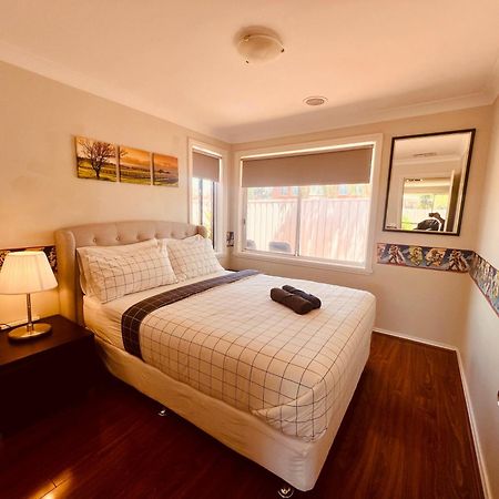 Spacious 6 Bedroom Holiday Home 15 Min Away From Melbourne Airport Sydenham Esterno foto
